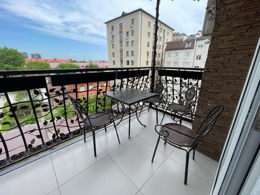 Продам трехкомнатную (3-комн.) квартиру, Пушкина ул, 41, Нальчик г