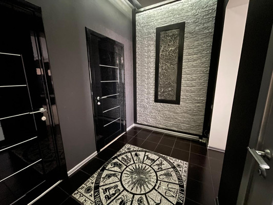 Продам трехкомнатную (3-комн.) квартиру, Пушкина ул, 41, Нальчик г