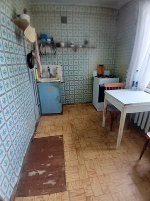 Продам двухкомнатную (2-комн.) квартиру, Труда ул, 8, Столбовая рп