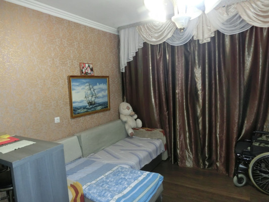 Продам однокомнатную (1-комн.) квартиру, Русановская ул, 9, Санкт-Петербург г