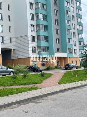 Продам торговое помещение 100,2 м2, Тамбасова ул, 3к1, Санкт-Петербург г