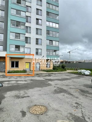 Продам торговое помещение 100,2 м2, Тамбасова ул, 3к1, Санкт-Петербург г