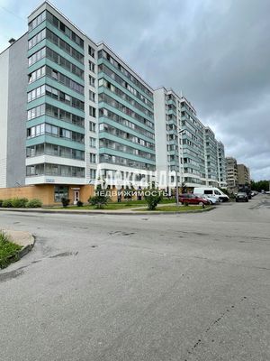 Продам торговое помещение 100,2 м2, Тамбасова ул, 3к1, Санкт-Петербург г