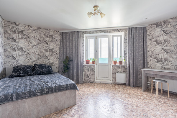 Продам двухкомнатную (2-комн.) квартиру, Айдарова ул, 15, Казань г