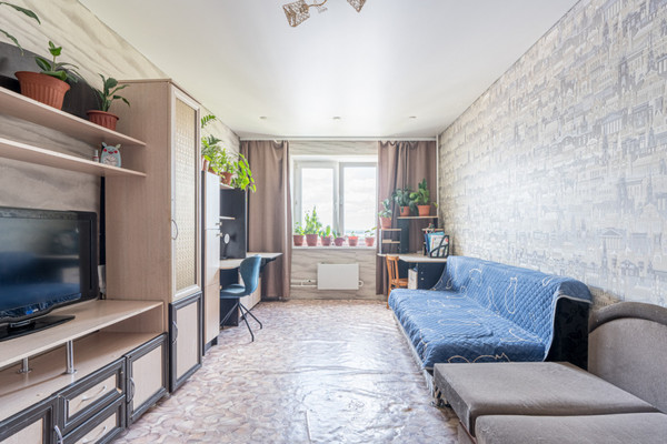 Продам двухкомнатную (2-комн.) квартиру, Айдарова ул, 15, Казань г