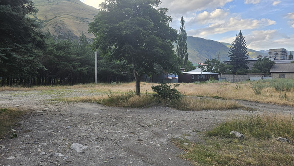 Продам участок 30 соток, ИЖС, Эльбрусский пр-кт, 105, Тырныауз г, 0 км от города