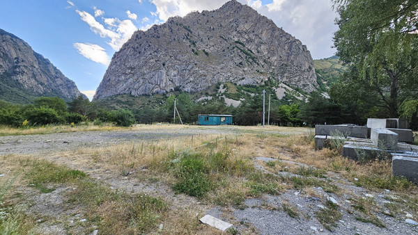 Продам участок 30 соток, ИЖС, Эльбрусский пр-кт, 105, Тырныауз г, 0 км от города