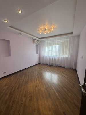 Продам двухкомнатную (2-комн.) квартиру, Зорге ул, 11, Ростов-на-Дону г