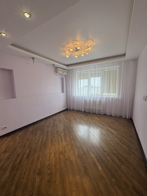 Продам двухкомнатную (2-комн.) квартиру, Зорге ул, 11, Ростов-на-Дону г