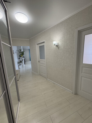 Продам трехкомнатную (3-комн.) квартиру, Октябрьский проезд, 18, Киров г