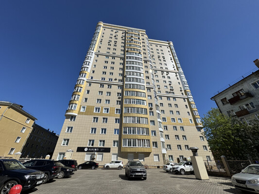 Продам трехкомнатную (3-комн.) квартиру, Октябрьский проезд, 18, Киров г
