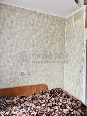 Продам однокомнатную (1-комн.) квартиру, Ясеневая ул, 41к1, Москва г