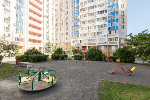 Продам двухкомнатную (2-комн.) квартиру, Суздальский пер, 17, Ростов-на-Дону г