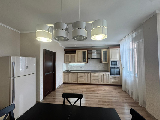 Продам трехкомнатную (3-комн.) квартиру, Ульяновская ул, 50, Ростов-на-Дону г