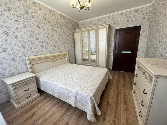 Продам трехкомнатную (3-комн.) квартиру, Ульяновская ул, 50, Ростов-на-Дону г