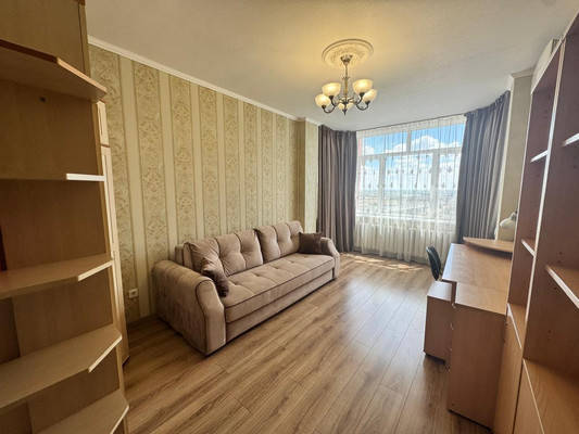 Продам трехкомнатную (3-комн.) квартиру, Ульяновская ул, 50, Ростов-на-Дону г