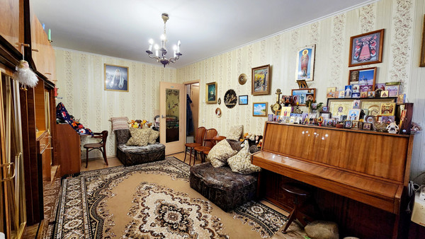 Продам двухкомнатную (2-комн.) квартиру, Октябрьская наб, 124к5, Санкт-Петербург г