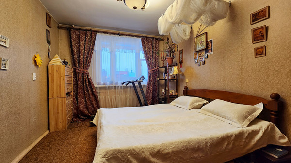 Продам двухкомнатную (2-комн.) квартиру, Октябрьская наб, 124к5, Санкт-Петербург г