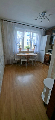 Продам трехкомнатную (3-комн.) квартиру, Барышиха ул, 16, Москва г