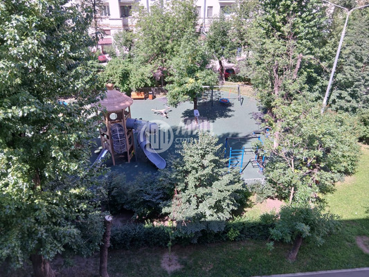 Продам многокомнатную квартиру, Новинский б-р, 10, Москва г