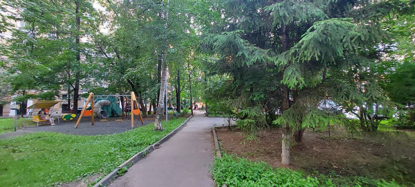 Продам трехкомнатную (3-комн.) квартиру, Бочкова ул, 8, Москва г
