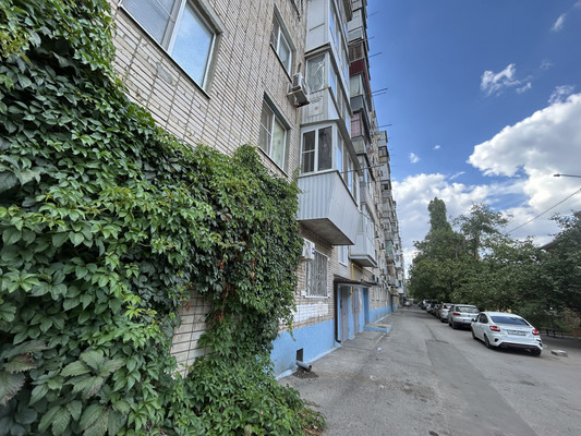 Продам трехкомнатную (3-комн.) квартиру, Кулагина ул, 21, Ростов-на-Дону г