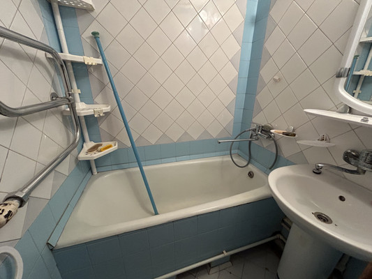 Продам трехкомнатную (3-комн.) квартиру, Кулагина ул, 21, Ростов-на-Дону г