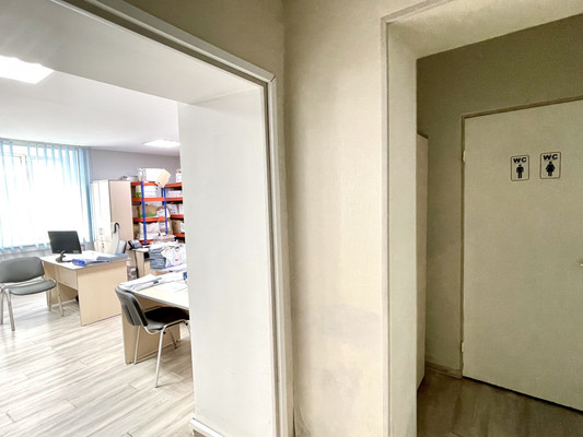 Сдам коммерческое помещение 91 м2, Мира пр-кт, 49-51, Калининград г