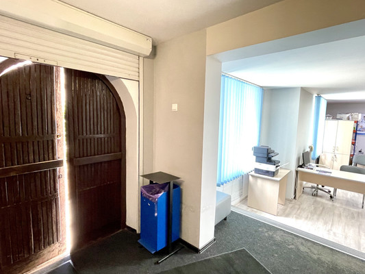 Сдам коммерческое помещение 91 м2, Мира пр-кт, 49-51, Калининград г