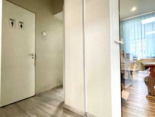 Сдам коммерческое помещение 91 м2, Мира пр-кт, 49-51, Калининград г