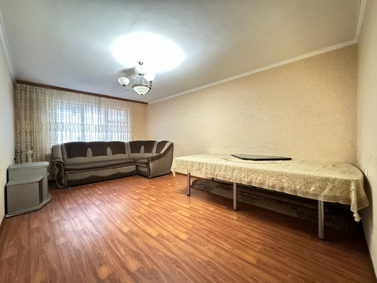 Продам трехкомнатную (3-комн.) квартиру, Профсоюзная ул, 224кА, Вольный Аул кп
