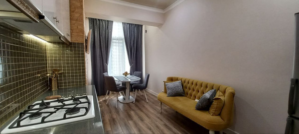 Продам двухкомнатную (2-комн.) квартиру, Тлостанова ул, 28, Нальчик г