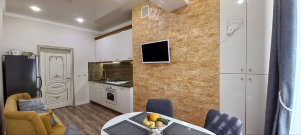 Продам двухкомнатную (2-комн.) квартиру, Тлостанова ул, 28, Нальчик г