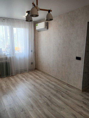 Продам двухкомнатную (2-комн.) квартиру, Коммунистический пр-кт, 34к1, Ростов-на-Дону г