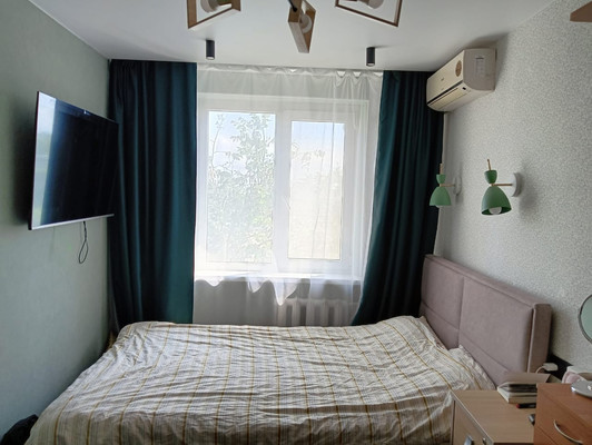 Продам двухкомнатную (2-комн.) квартиру, Коммунистический пр-кт, 34к1, Ростов-на-Дону г