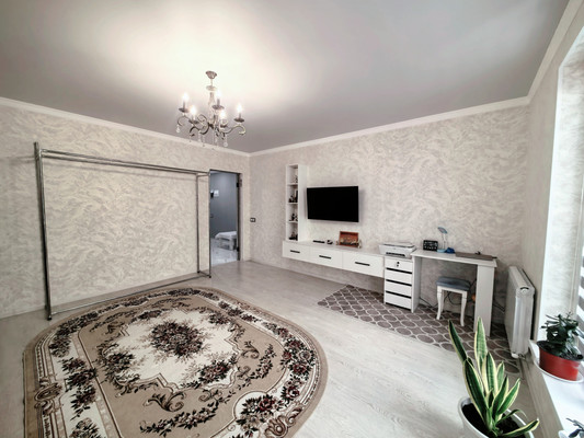 Продам двухкомнатную (2-комн.) квартиру, Тлостанова ул, 32, Нальчик г
