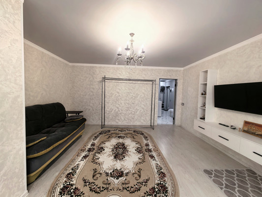 Продам двухкомнатную (2-комн.) квартиру, Тлостанова ул, 32, Нальчик г