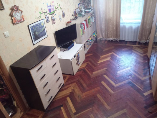 Продам двухкомнатную (2-комн.) квартиру, Октябрьская ул, 47, Колпино г