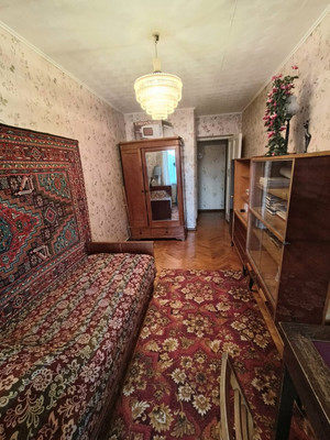Продам трехкомнатную (3-комн.) квартиру, Пролетарская ул, 340, Майкоп г