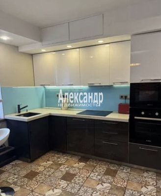 Продам двухкомнатную (2-комн.) квартиру, Токарева ул, 6, Сестрорецк г