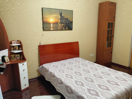 Продам трехкомнатную (3-комн.) квартиру, Водоотводный пер, 24, Ростов-на-Дону г