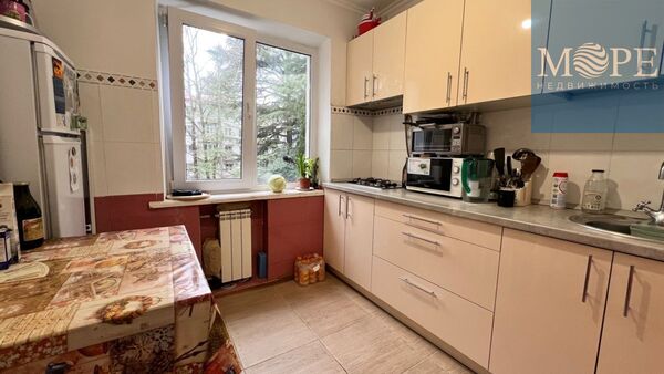 Продам двухкомнатную (2-комн.) квартиру, Цветной бульвар (Центральный р-н) ул, 34, Сочи г