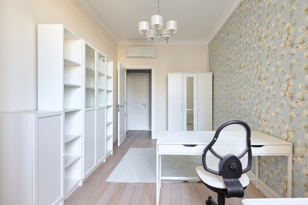 Продам трехкомнатную (3-комн.) квартиру, Лиственная ул, 3, Вешки п