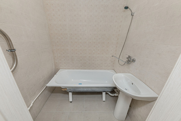 Продам двухкомнатную (2-комн.) , Краснопольский пр-кт, 36, Челябинск г