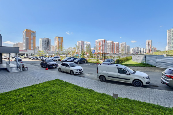 Продам двухкомнатную (2-комн.) , Краснопольский пр-кт, 36, Челябинск г