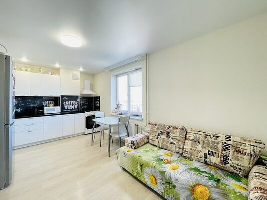 Продам трехкомнатную (3-комн.) квартиру, Московская ул, 213, Киров г