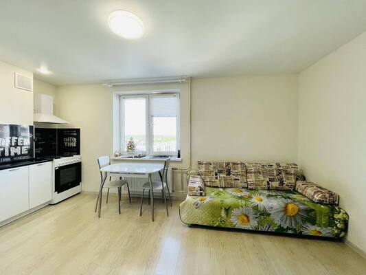 Продам трехкомнатную (3-комн.) квартиру, Московская ул, 213, Киров г