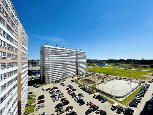 Продам трехкомнатную (3-комн.) квартиру, Московская ул, 213, Киров г
