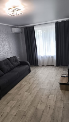 Продам двухкомнатную (2-комн.) квартиру, Строителей пр-кт, 11, Волгодонск г