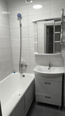 Продам двухкомнатную (2-комн.) квартиру, Строителей пр-кт, 11, Волгодонск г
